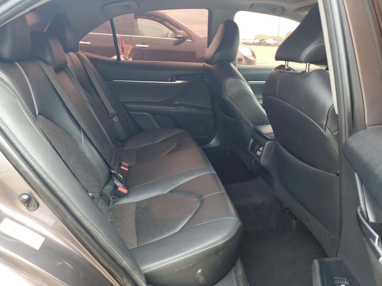 2018 TOYOTA CAMRY