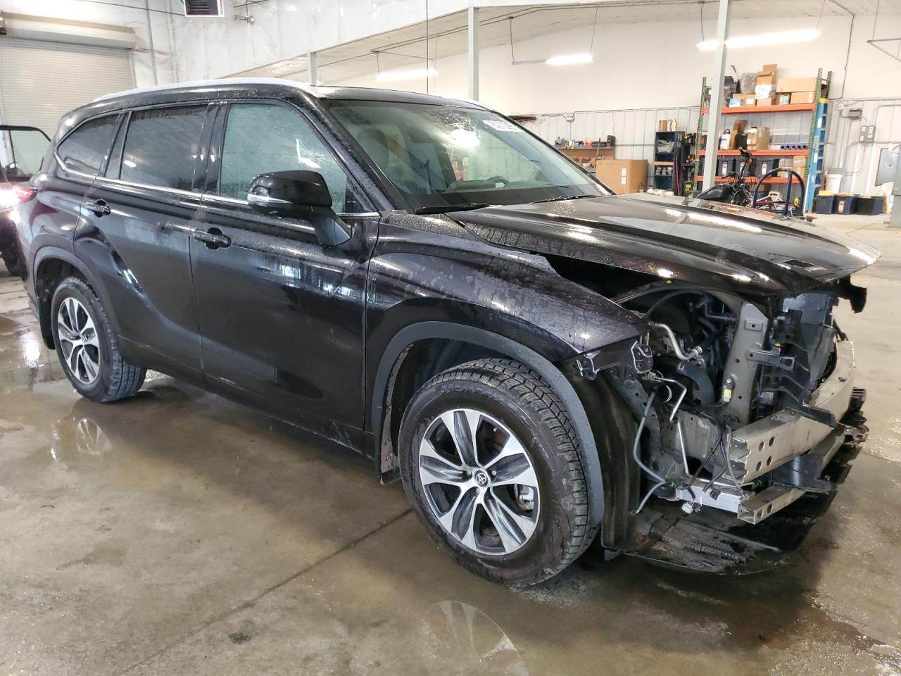 2022 TOYOTA HIGHLANDER
