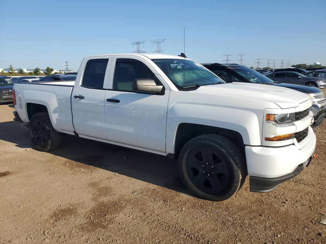 2018 CHEVROLET Silverado