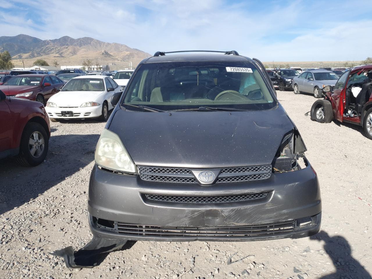 2004 TOYOTA SIENNA
