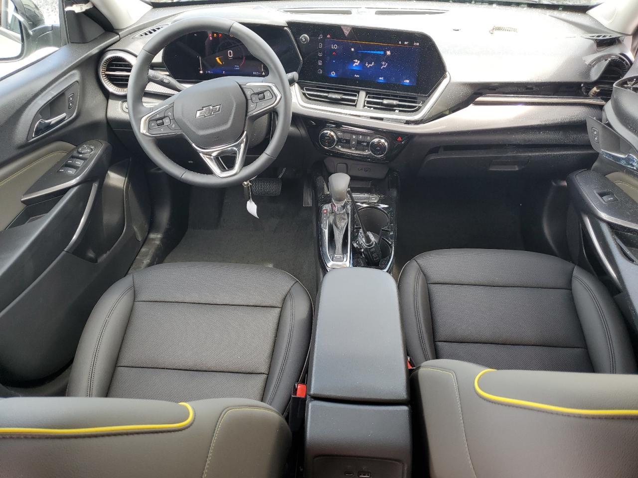 2025 CHEVROLET TRAX