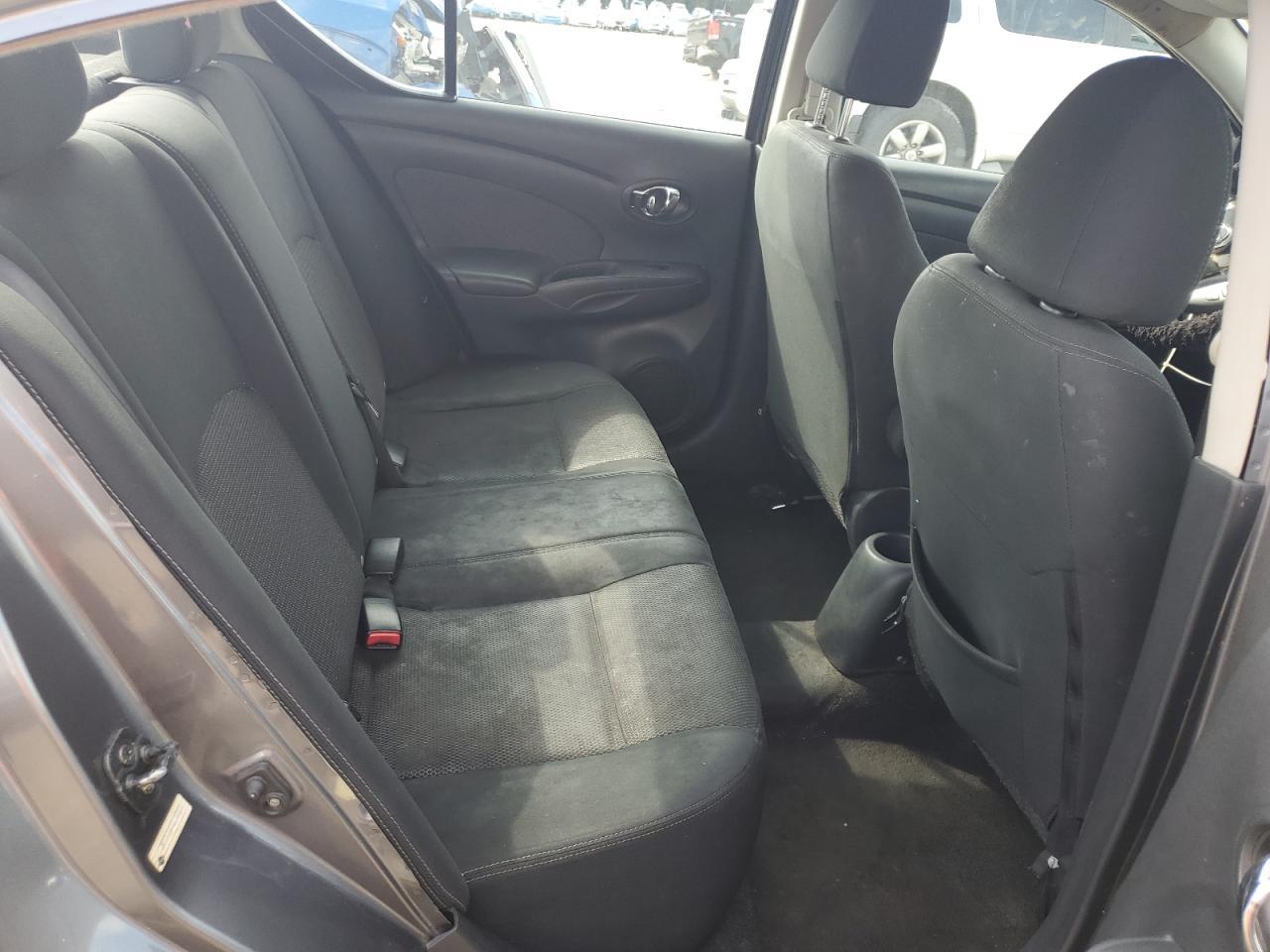 2016 NISSAN VERSA
