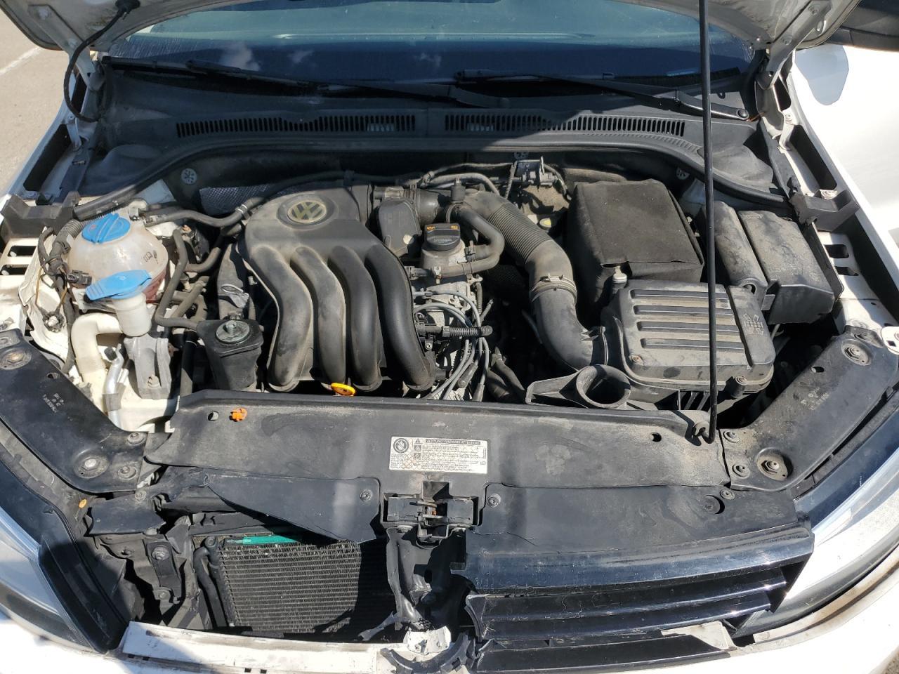 2011 VOLKSWAGEN JETTA