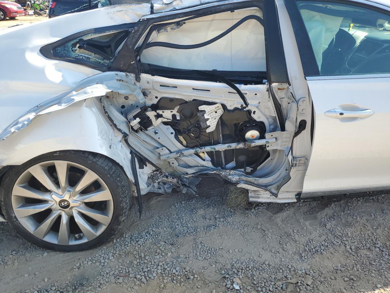 2012 HYUNDAI Azera