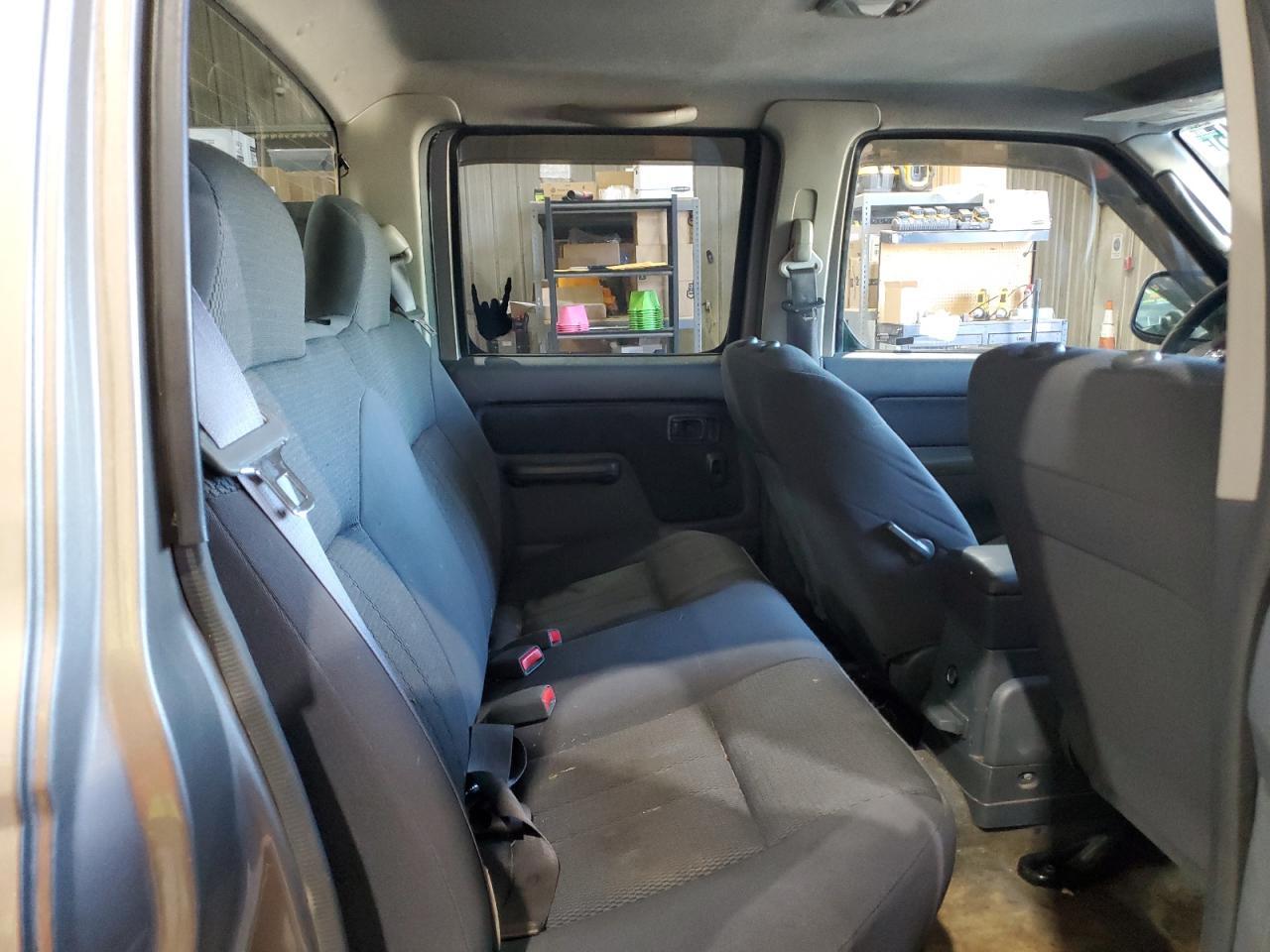 2004 NISSAN Frontier