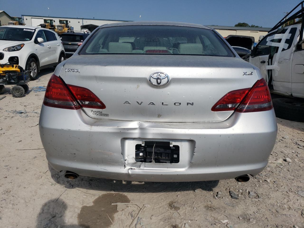 2008 TOYOTA Avalon