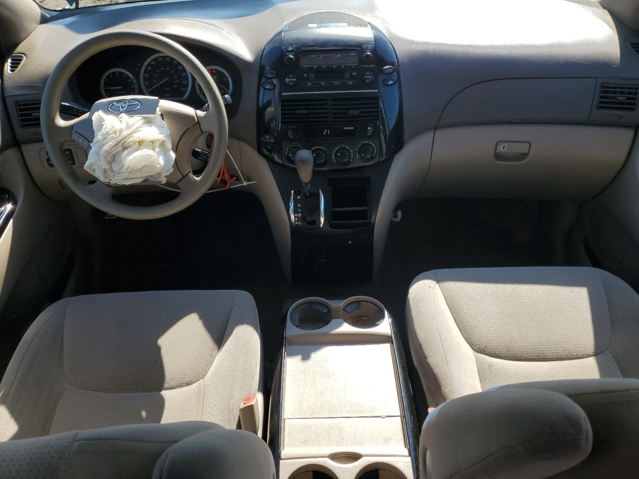2005 TOYOTA SIENNA