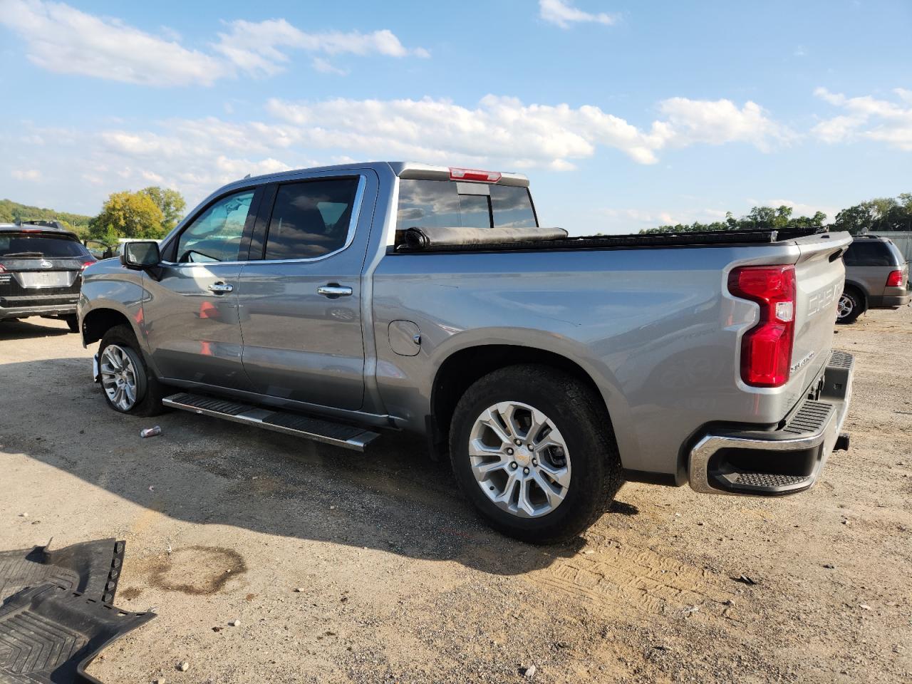 2025 CHEVROLET Silverado