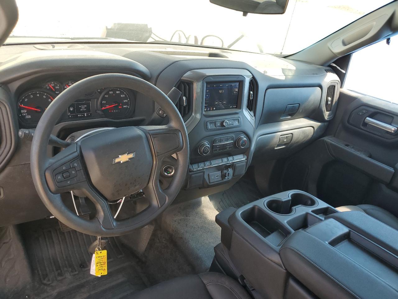 2025 CHEVROLET Silverado