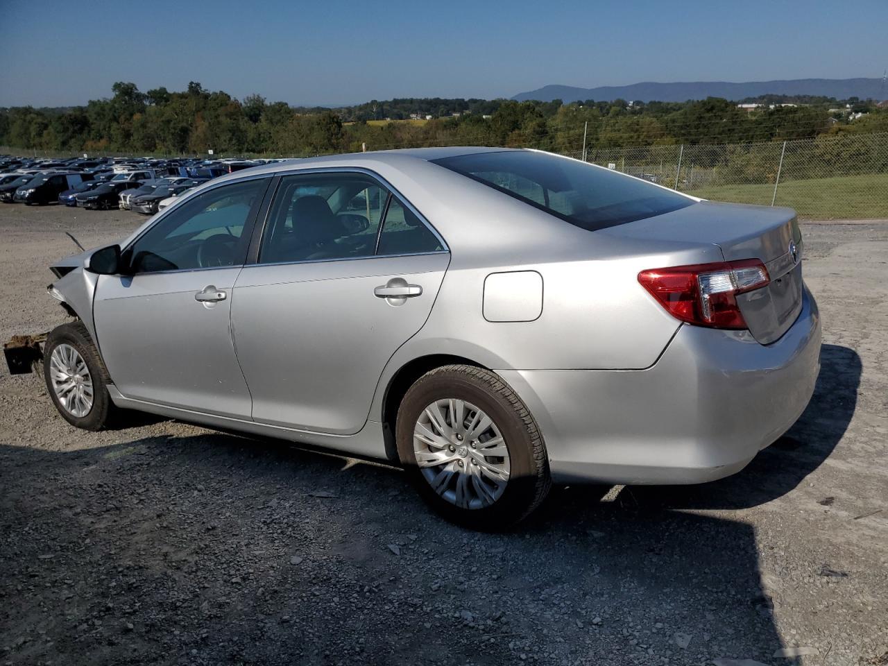 2014 TOYOTA CAMRY