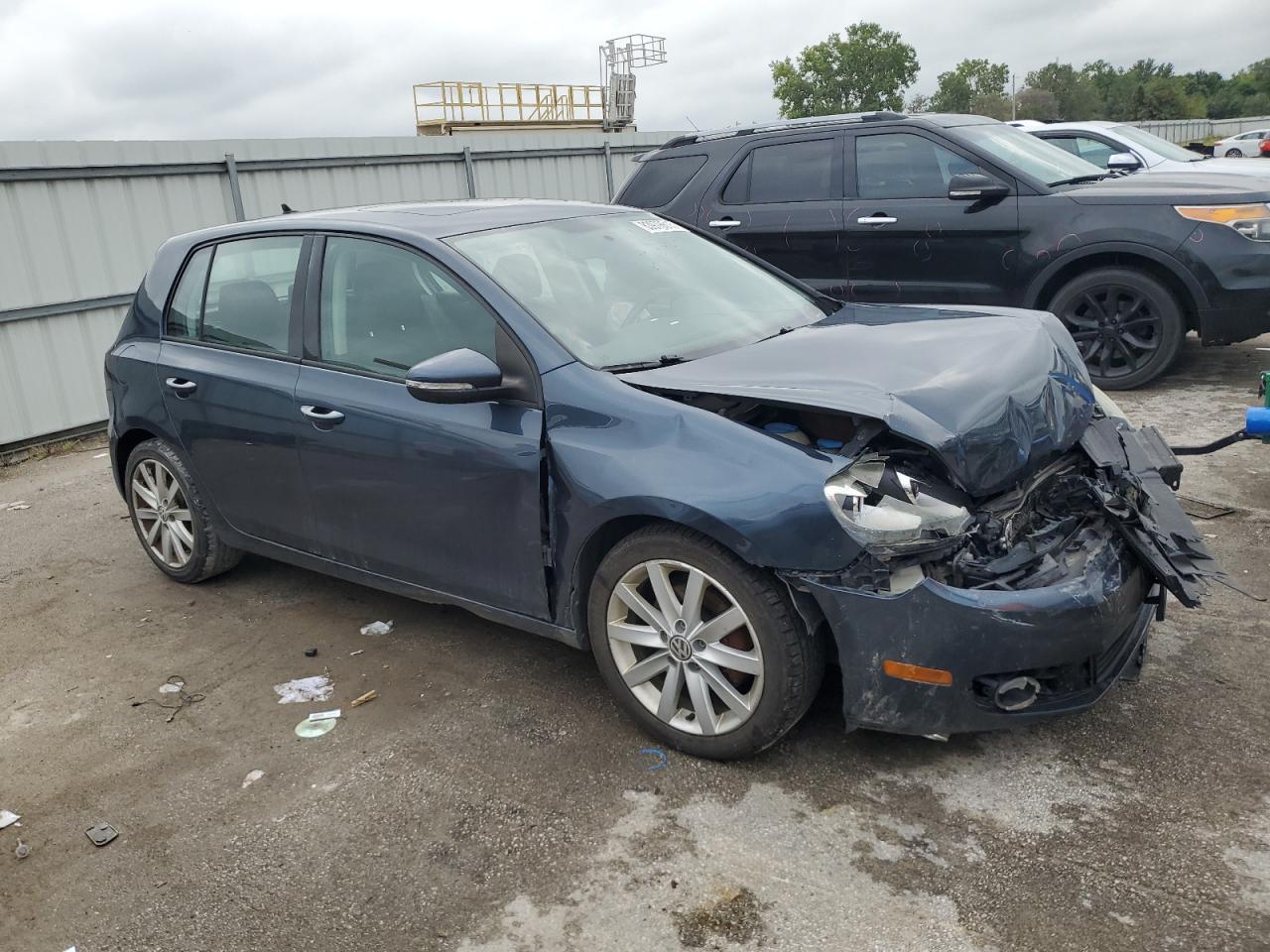 2011 VOLKSWAGEN GOLF