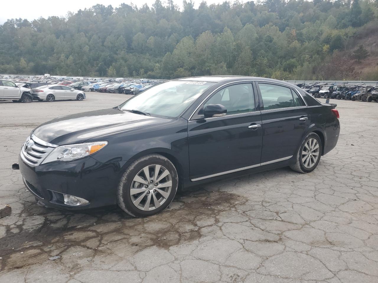 2011 TOYOTA Avalon