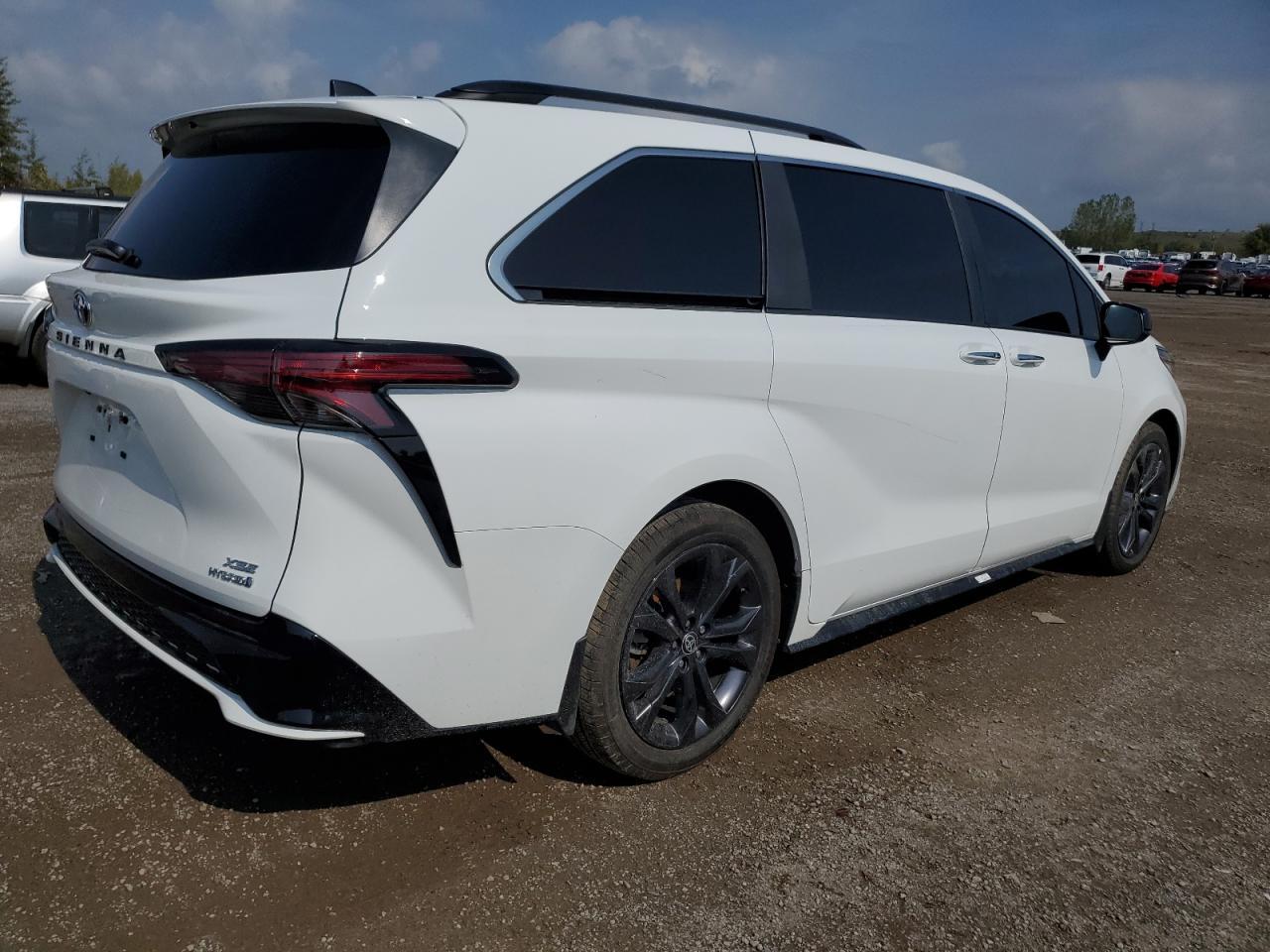 2024 TOYOTA SIENNA