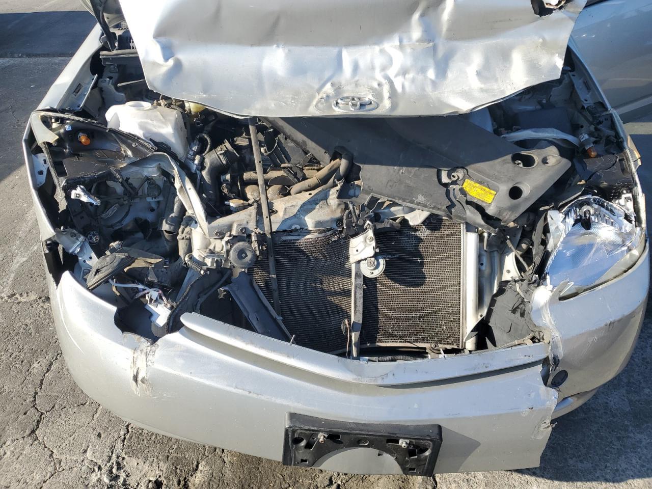 2004 TOYOTA PRIUS