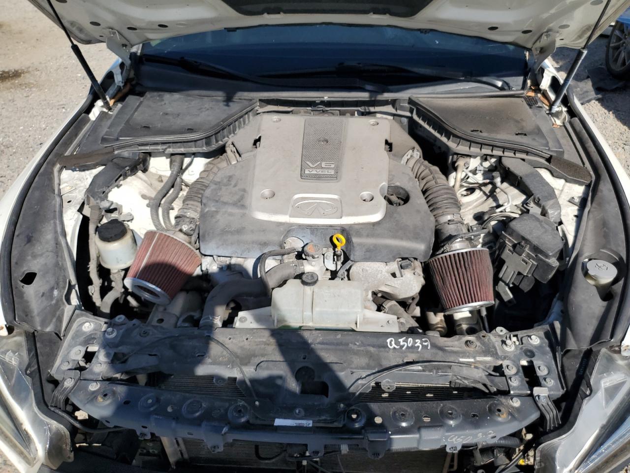 2015 INFINITI Q50