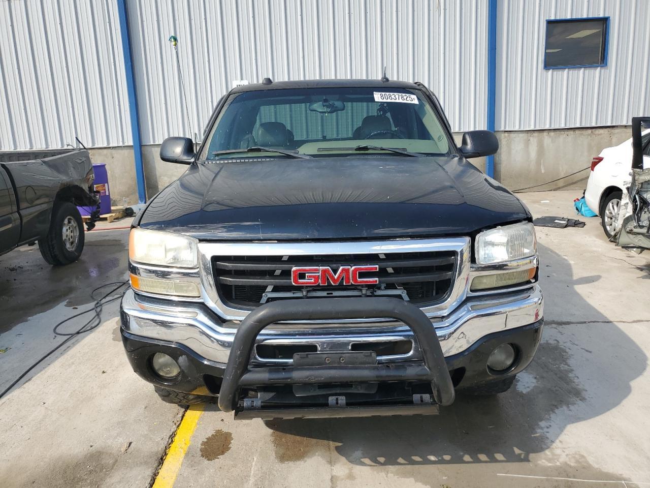 2005 GMC Sierra