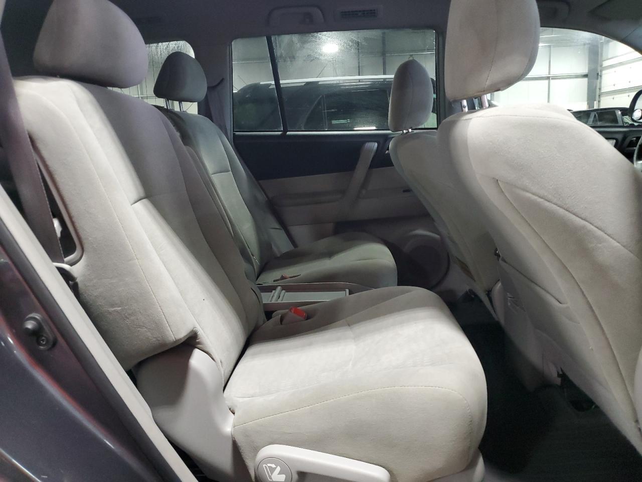 2013 TOYOTA HIGHLANDER