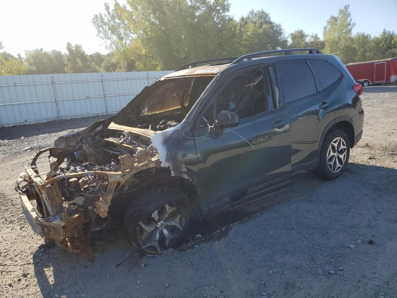 2022 SUBARU FORESTER