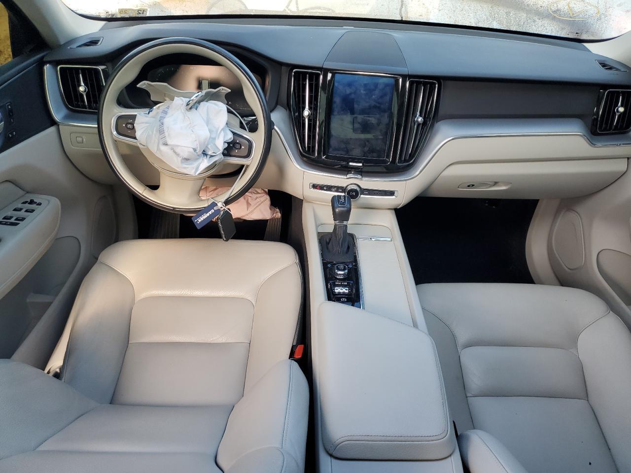 2020 VOLVO XC60