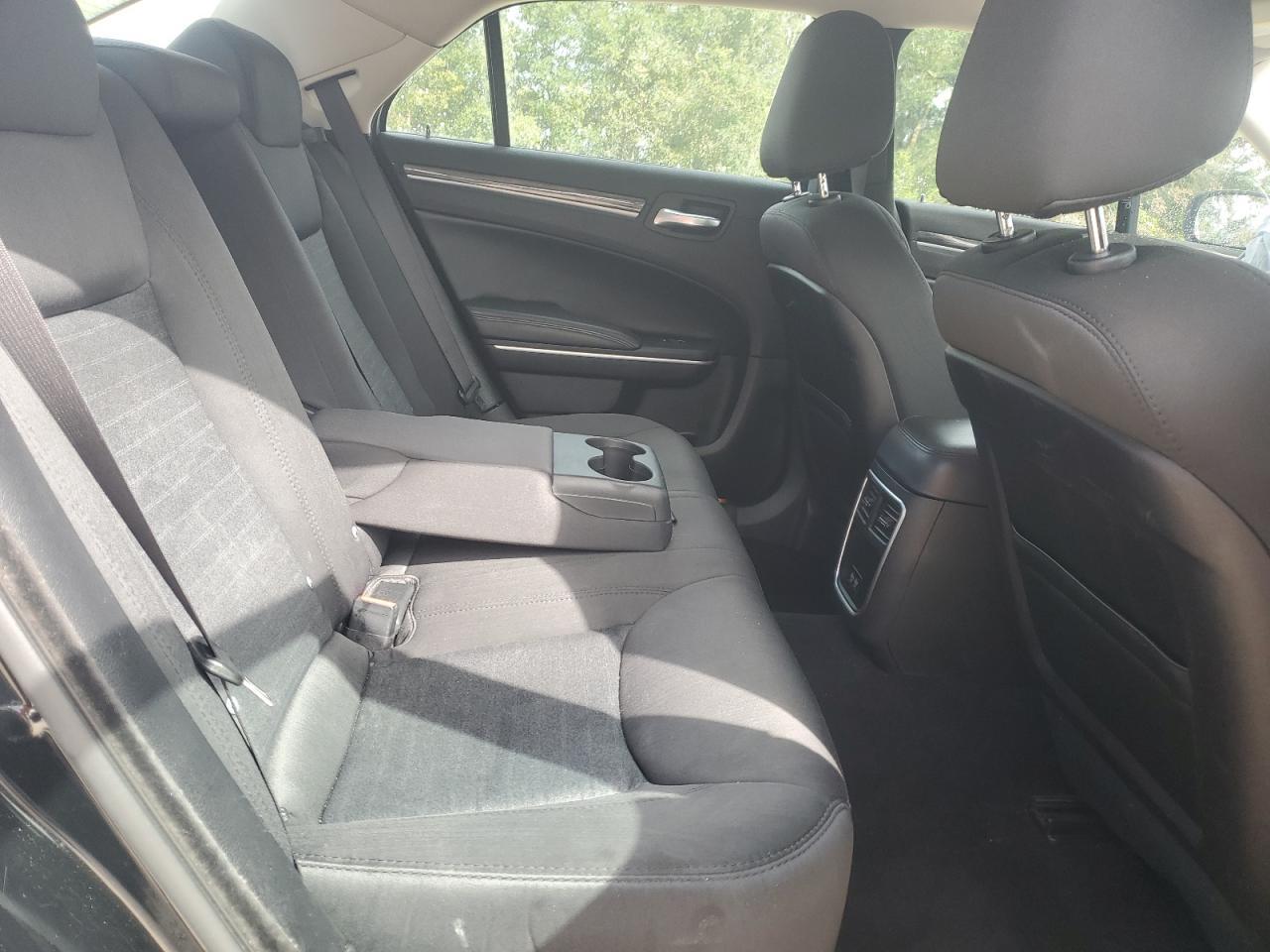 2019 CHRYSLER 300