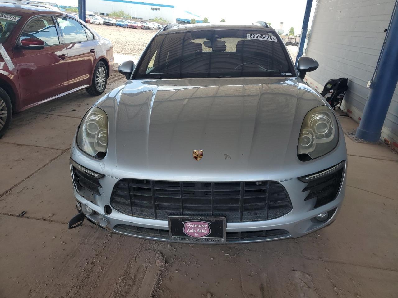 2017 PORSCHE Macan