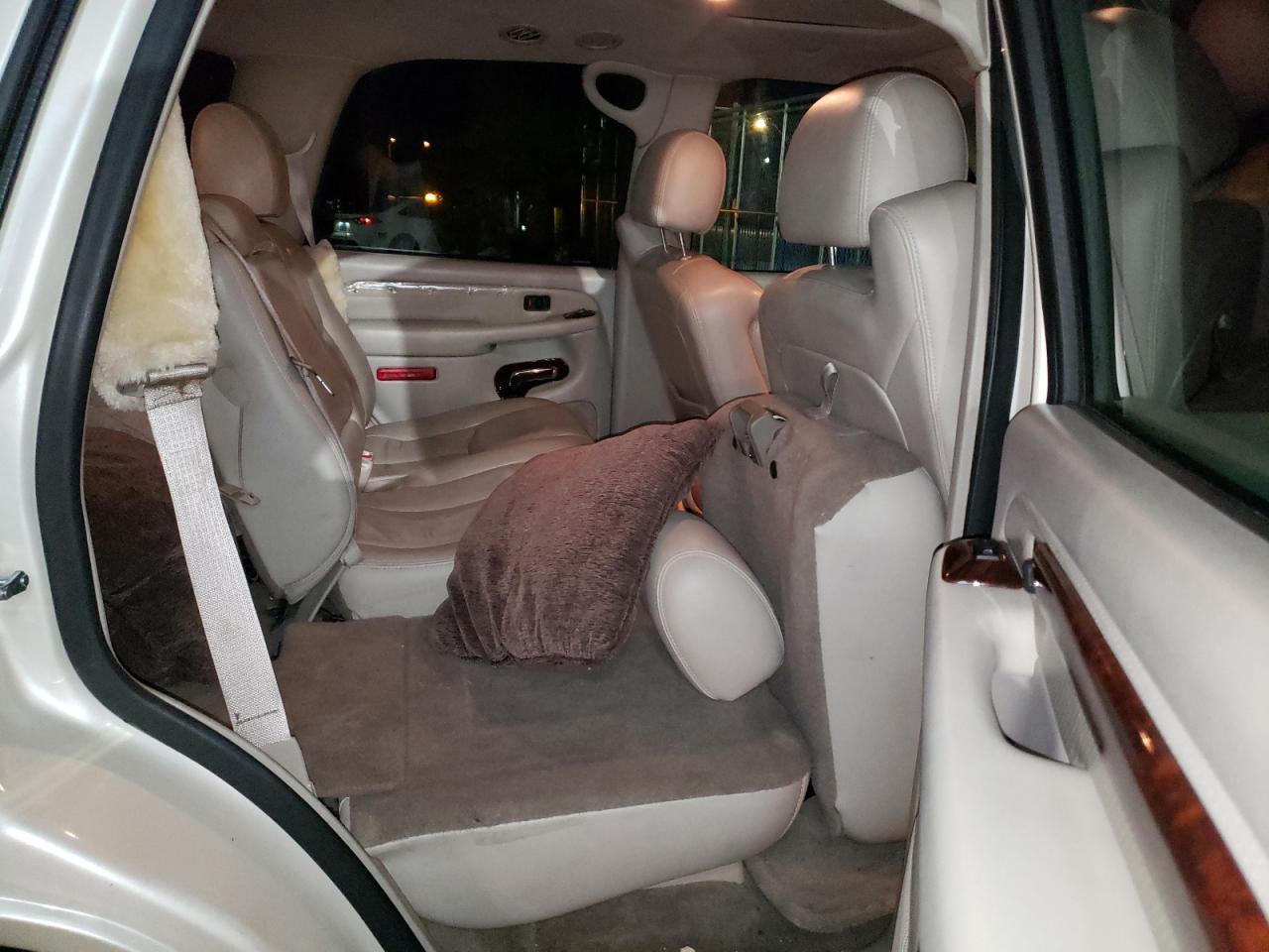 2005 CADILLAC ESCALADE