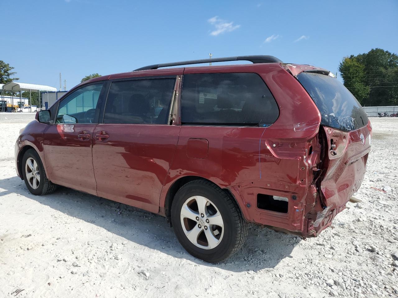 2015 TOYOTA SIENNA