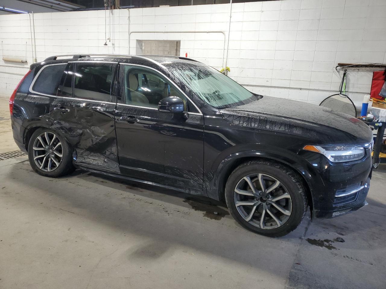 2018 VOLVO XC90
