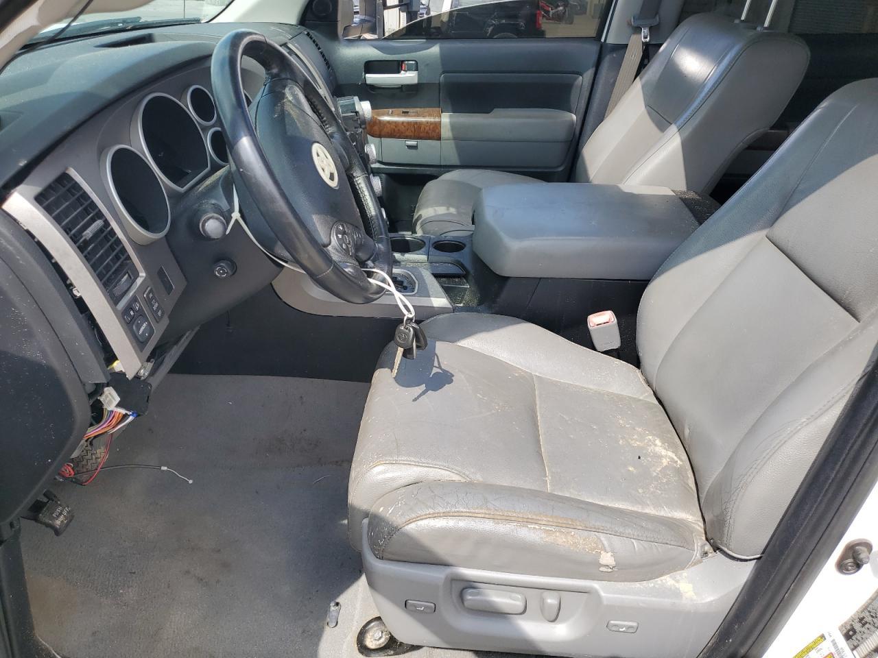 2011 TOYOTA TUNDRA