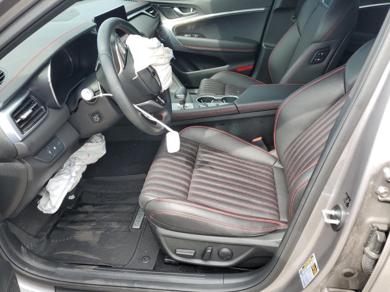 2025 GENESIS G70