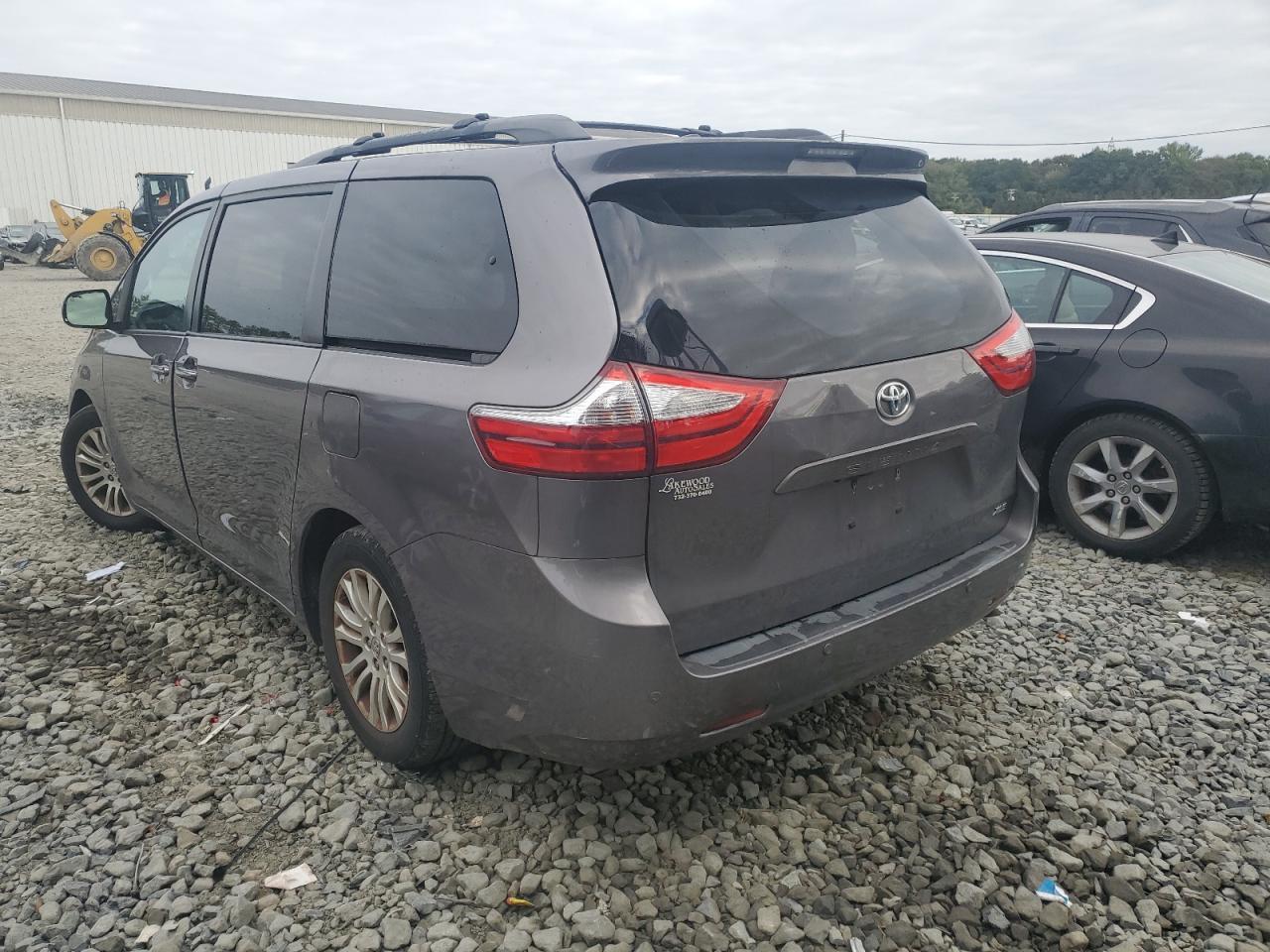2015 TOYOTA SIENNA