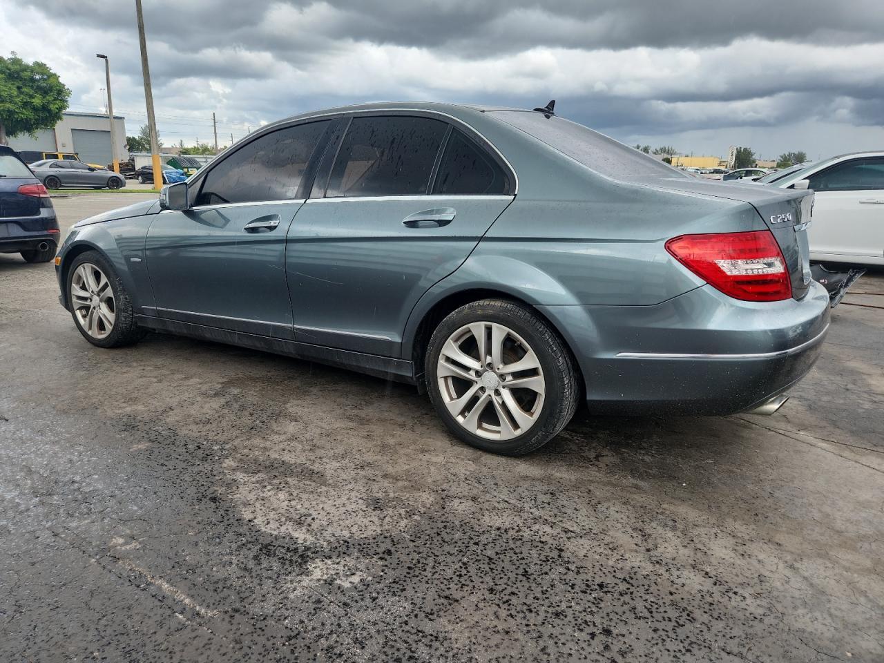 2012 MERCEDES-BENZ C-CLASS