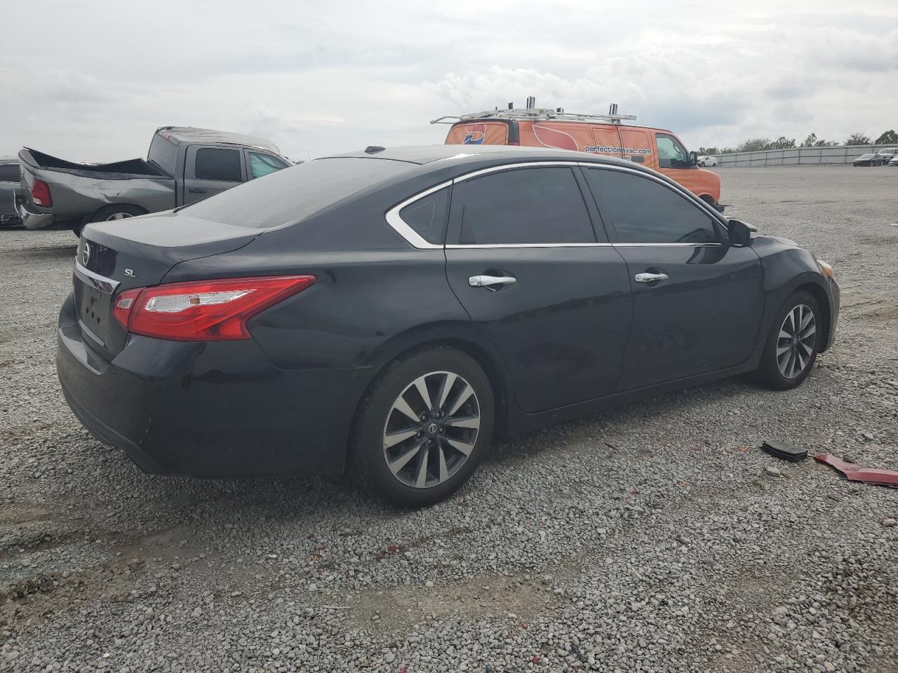 2017 NISSAN ALTIMA