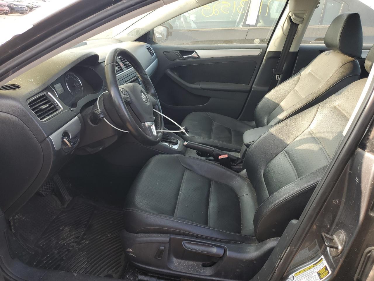 2013 VOLKSWAGEN JETTA