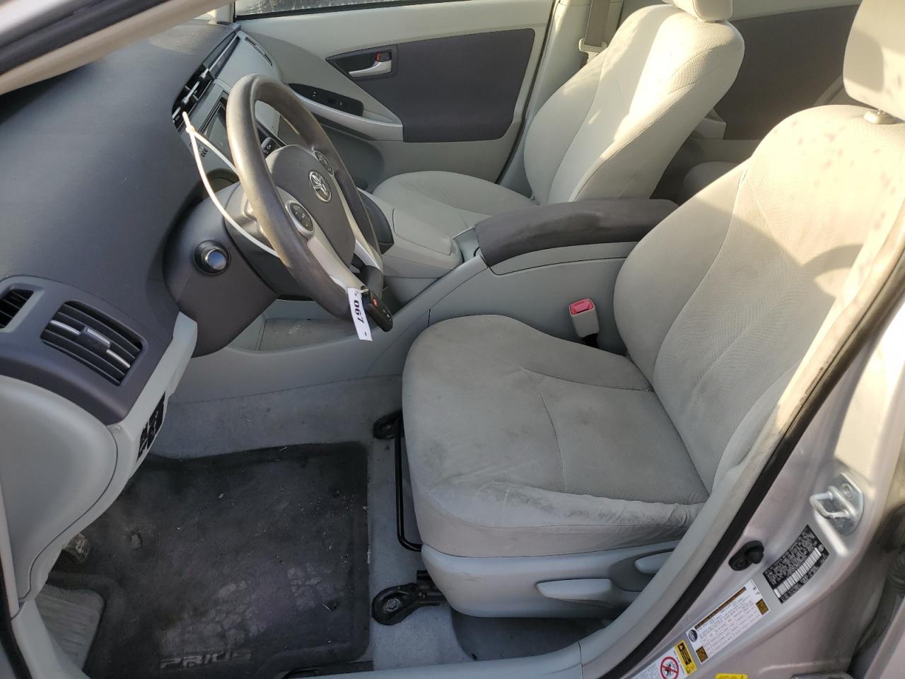 2011 TOYOTA PRIUS