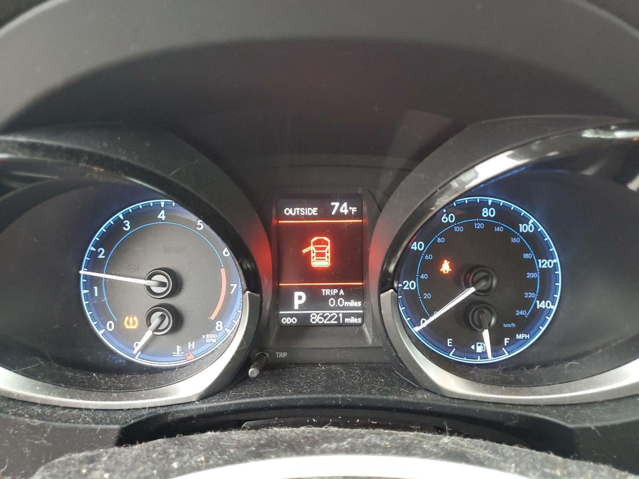 2016 TOYOTA COROLLA