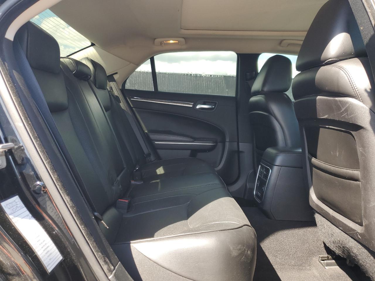 2019 CHRYSLER 300
