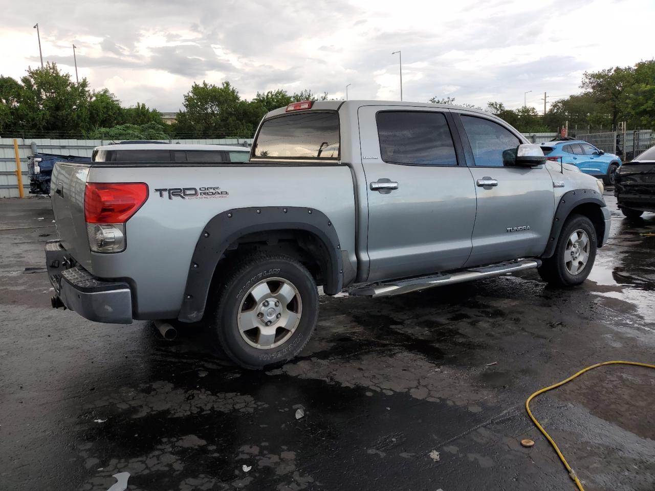 2008 TOYOTA TUNDRA