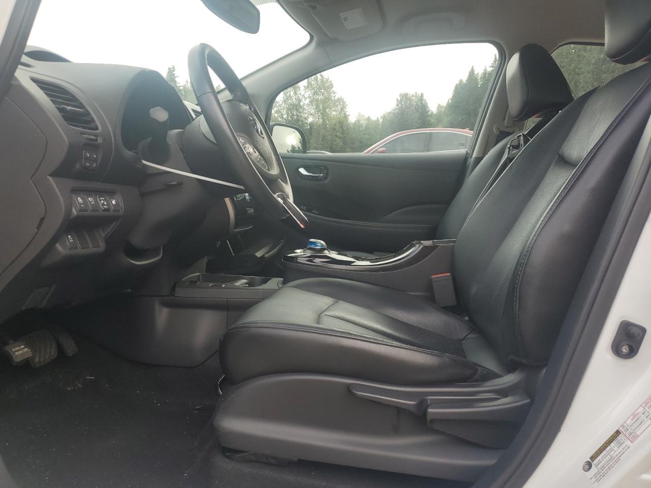 2015 NISSAN LEAF