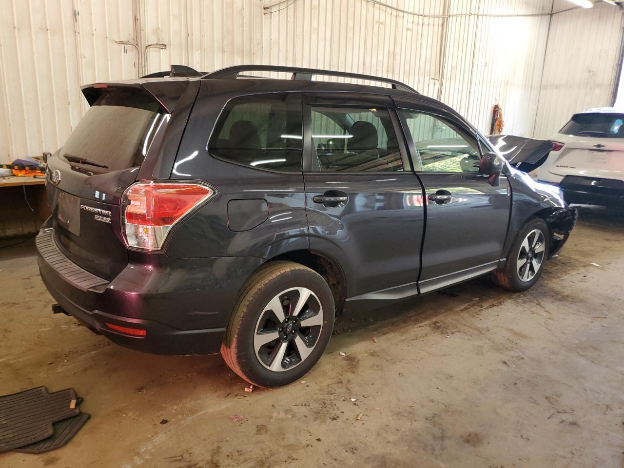 2017 SUBARU FORESTER