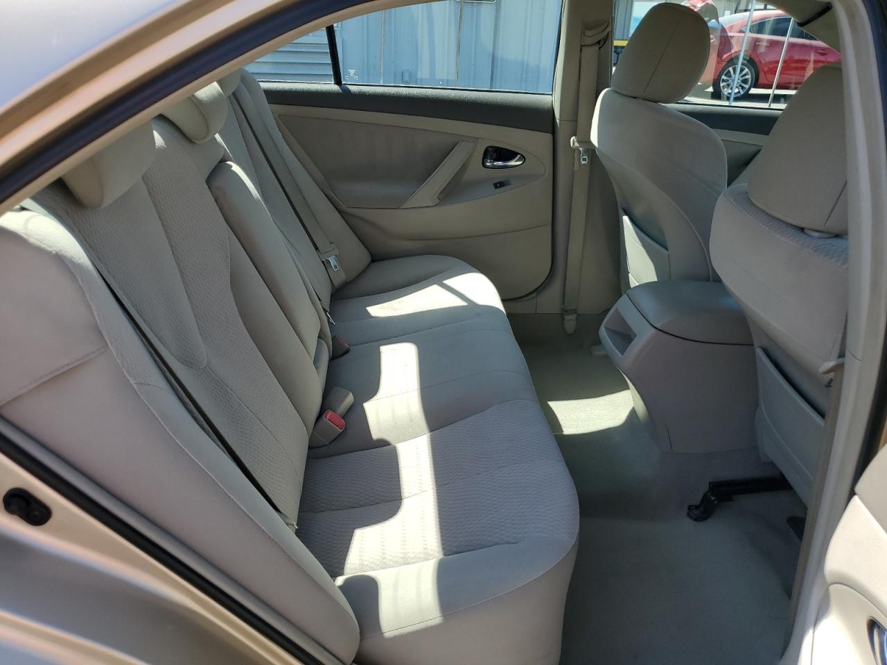 2011 TOYOTA CAMRY