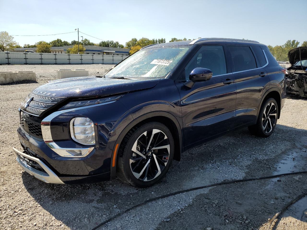 2023 MITSUBISHI outlander