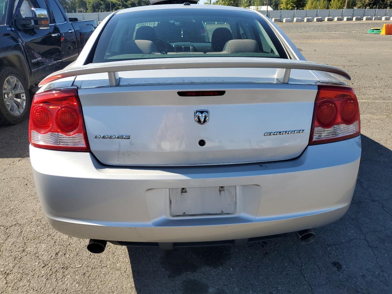 2010 DODGE CHARGER