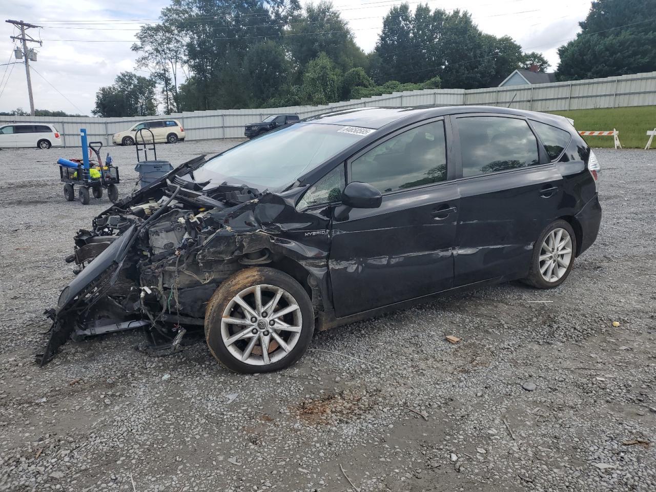 2013 TOYOTA PRIUS V