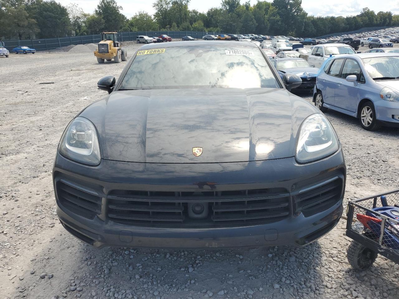 2019 PORSCHE CAYENNE