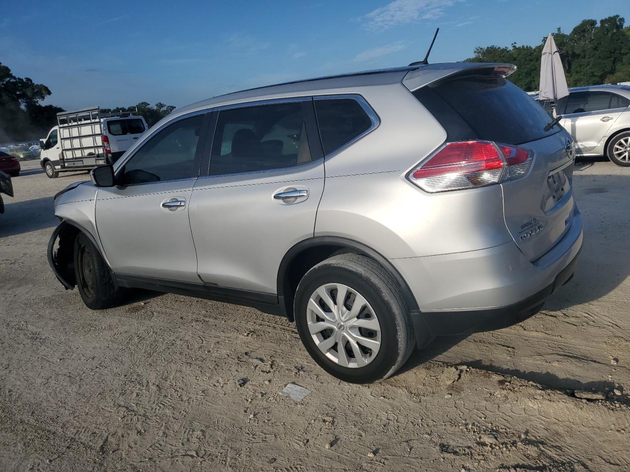 2015 NISSAN ROGUE