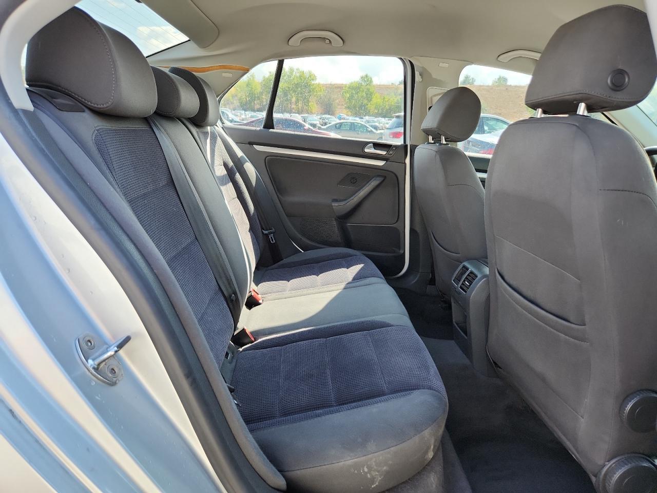 2006 VOLKSWAGEN JETTA