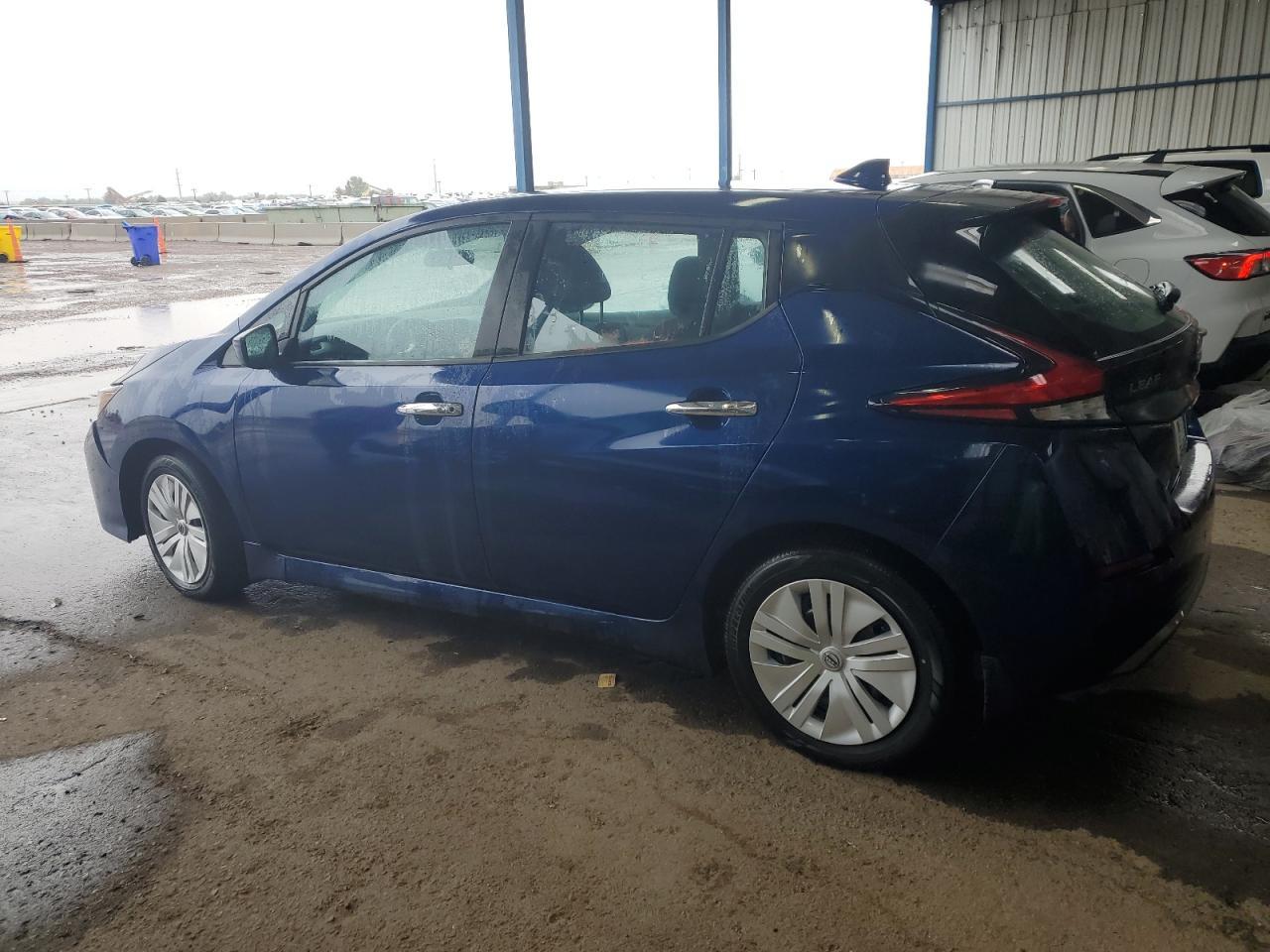 2024 NISSAN LEAF