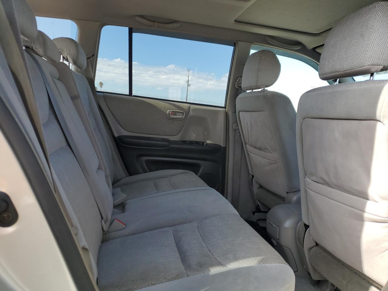 2003 TOYOTA HIGHLANDER