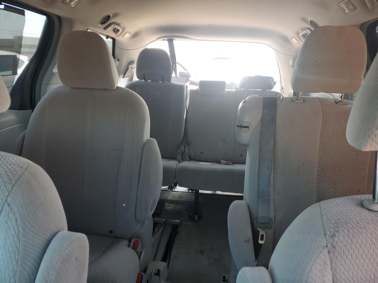 2014 TOYOTA SIENNA